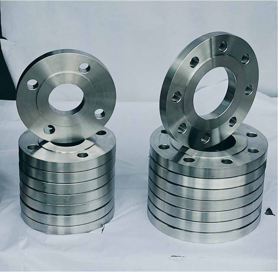 WhatsApp Image 2025-12-20 at 11.04.47 AM (1) STAINLESS STEEL 304 FLANGES